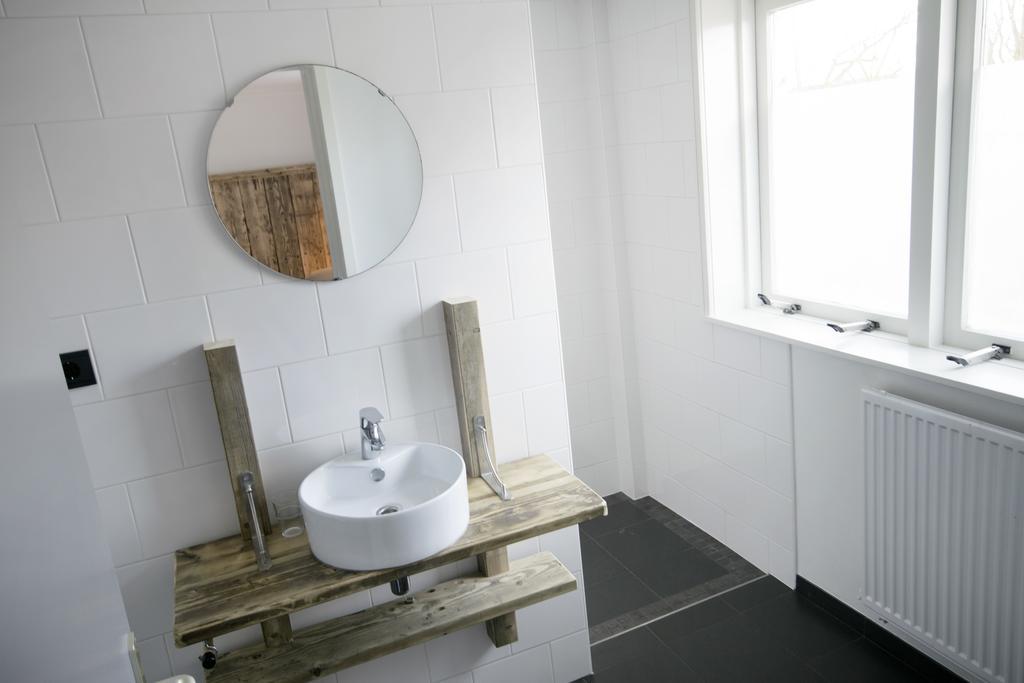 B&B De Wadvaarder Midsland Habitación foto
